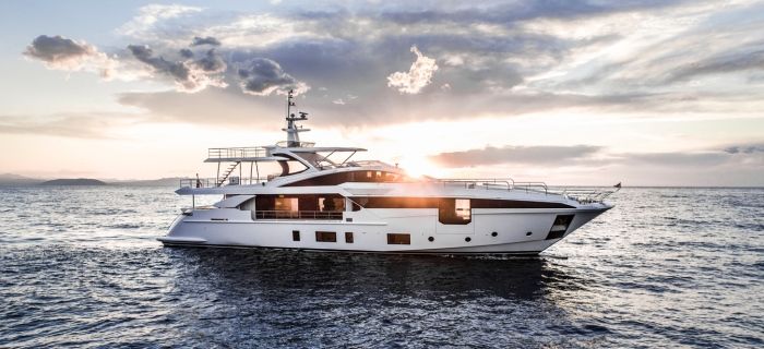 Un tout nouveau yacht Azimut disponible à la location 
